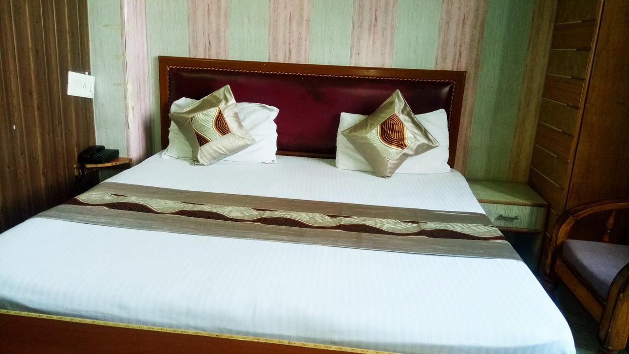 Royal View Hotel Shimla Zewnętrze zdjęcie